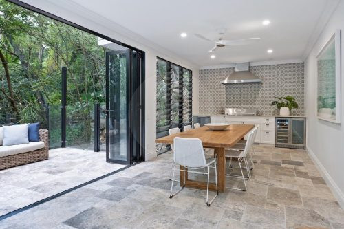Halcyon House, Bardon 43