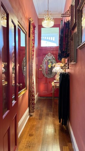 Hollywood Glamour, Collingwood - Entrance - 1