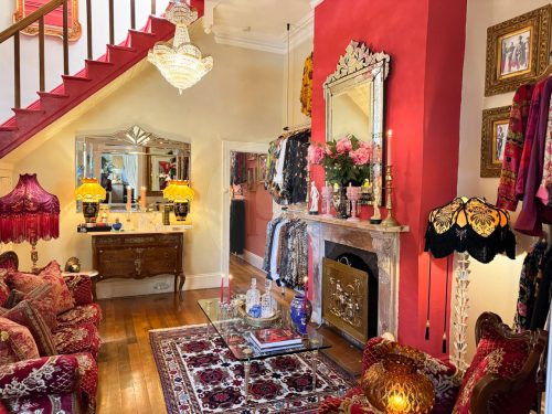 Hollywood Glamour, Collingwood - Lounge room - 2