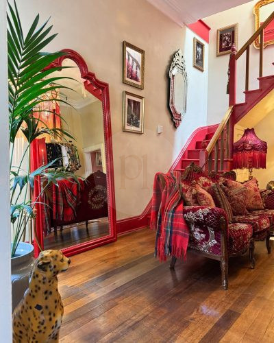 Hollywood Glamour, Collingwood - Lounge room - 3