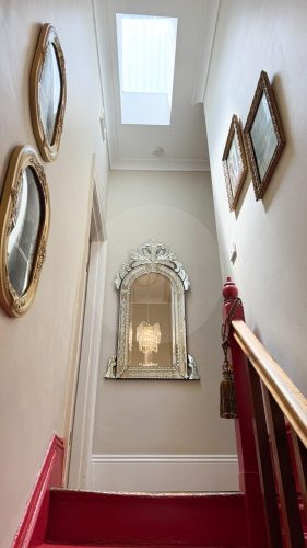 Hollywood Glamour, Collingwood - Staircase - 4