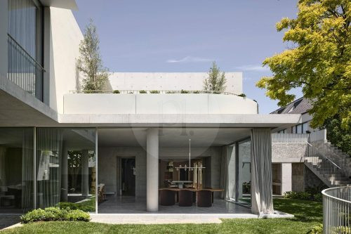 Storm Front, Toorak 5