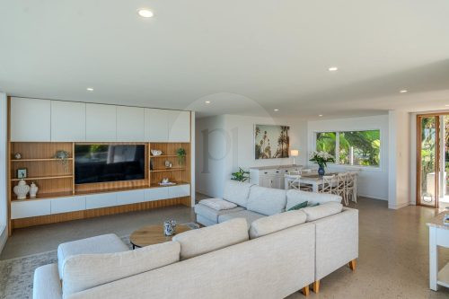living room dining space