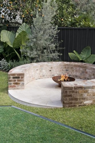 Addison Avenue, Chifley-22
