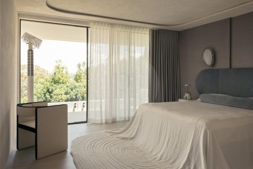 Prismatic, Bellevue Hill 8
