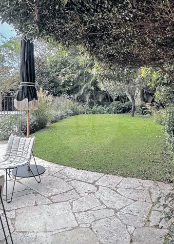 Springtime, Vaucluse 24