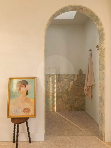 Villa Alcyone, Eleanora25