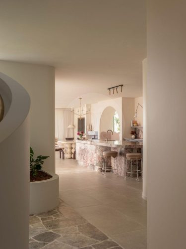 Villa Alcyone, Eleanora6