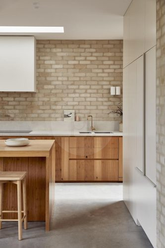 A Stone's Throw, Northcote 2