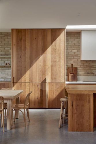 A Stone's Throw, Northcote 3