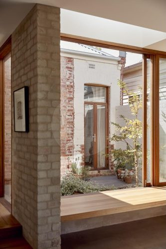 A Stone's Throw, Northcote 8