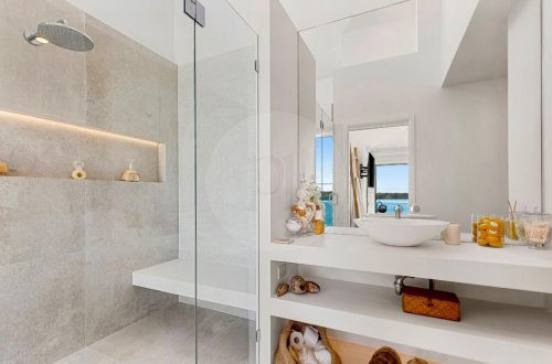 Barefoot Oasis, Bundeena 77