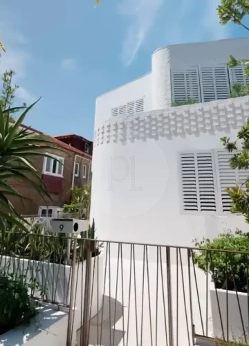 Manyana, Bondi