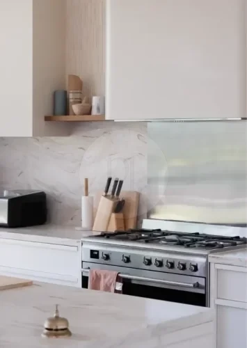 Manyana, Bondi