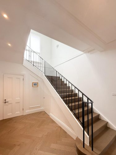 PERSEPHONE, Bellevue Hill STAIRS 44