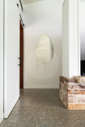 Mayde House, Carool-32