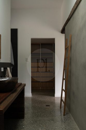 Mayde House, Carool-48