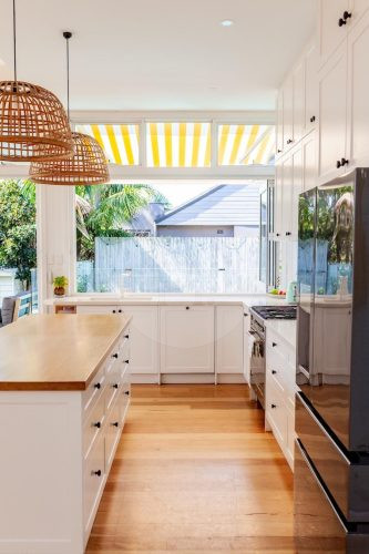 Oakley House, Curl Curl 24