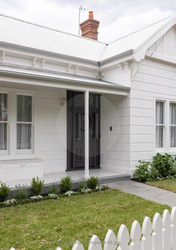 Saint Denis, Williamstown-1