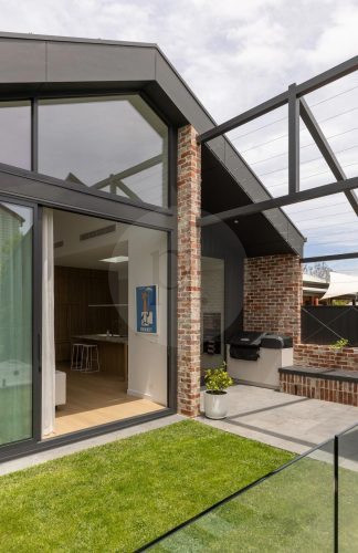 Saint Denis, Williamstown-20