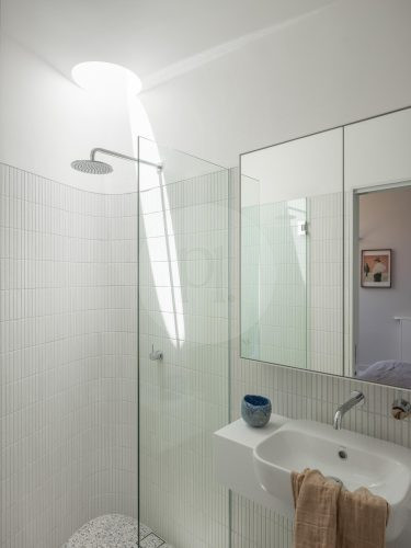 The Curve, Bronte-11