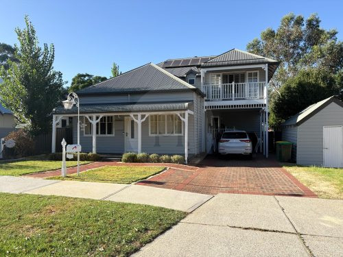 facade garage driveway