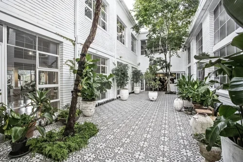 CREATE COURTYARD10.jpg