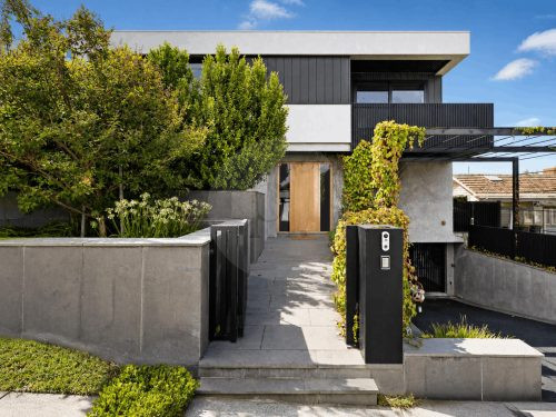 facade garden established