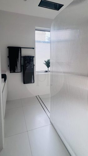Quiet Contrast, Paddington-12