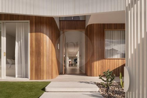 New Sensation, Bulimba 16