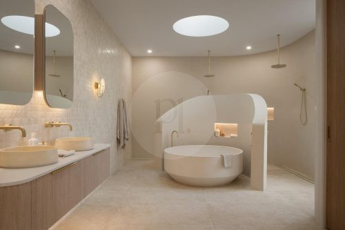 New Sensation, Bulimba 21
