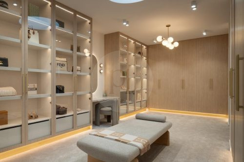 New Sensation, Bulimba 22