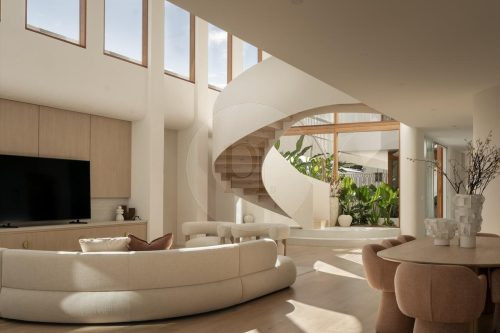 New Sensation, Bulimba 7