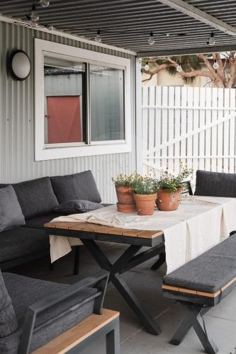 Shoreline Shack, Falcon 26