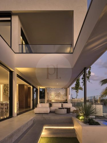 Zaria, Broadbeach Waters74