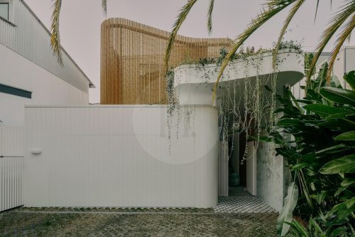 facade garage driveway