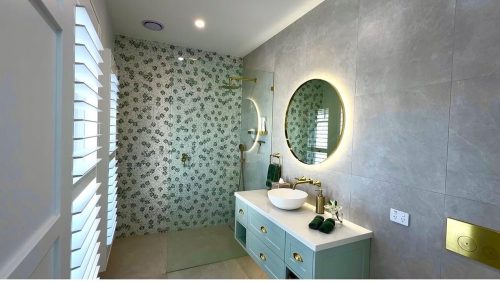 Isle of Rio, Broadbeach Waters 24