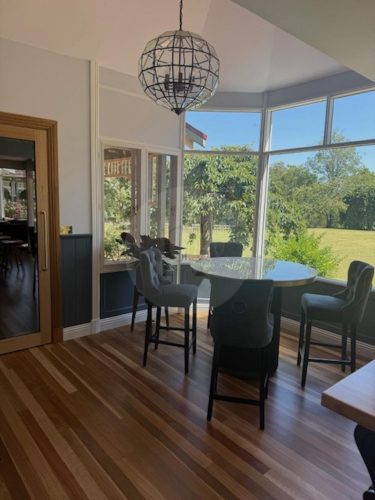 Oakleigh Estate, Lilydle48