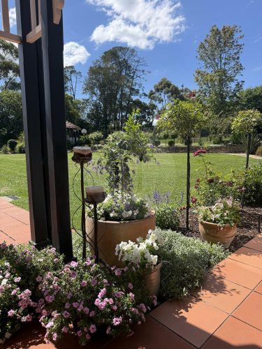 Oakleigh Estate, Lilydle5