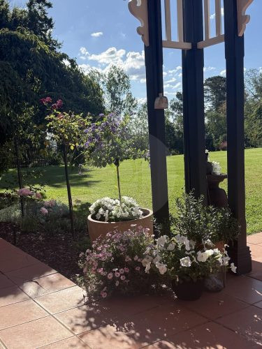 Oakleigh Estate, Lilydle6