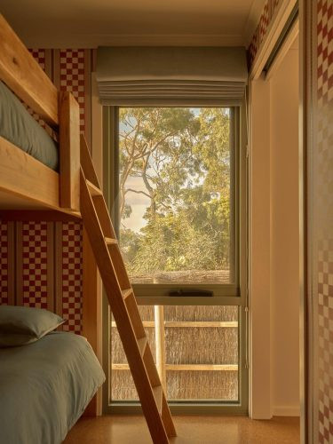Peachy Keen, Lorne 6