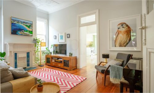 Little Grove, Marrickville 3