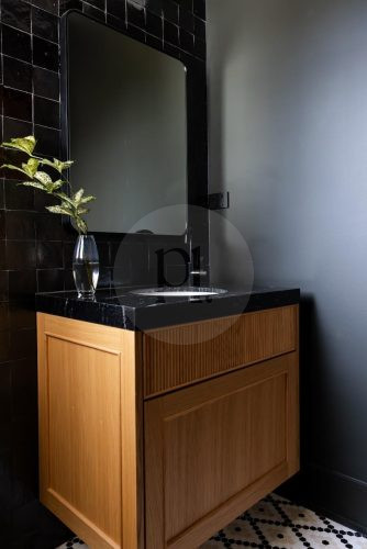 Luminosa, Annangrove 52