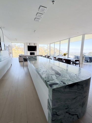Modern Luxury, Woodforde 28