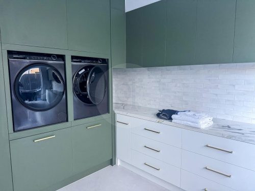 Modern Luxury, Woodforde 30