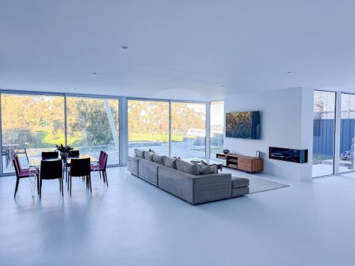 Modern Luxury, Woodforde 33