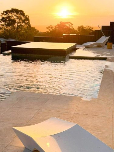 Modern Luxury, Woodforde 52
