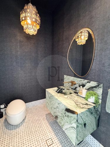 Modern Luxury, Woodforde 53