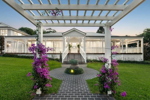 facade garden established