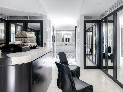 Platinum, Point Piper 158